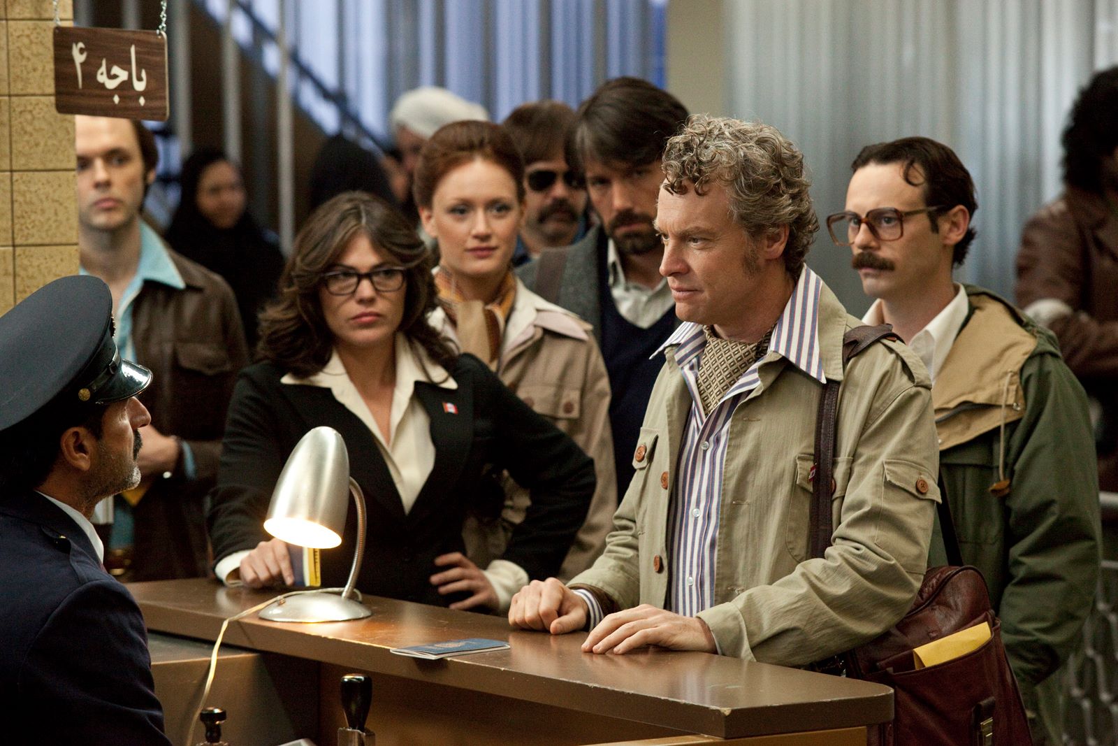 Ben-Affleck-Tate-Donovan-and-Scoot-McNairy-in-Argo
